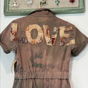 The New Vintage MP Love Woodstock Short Sleeve Jumpsuit tan/green medium/large